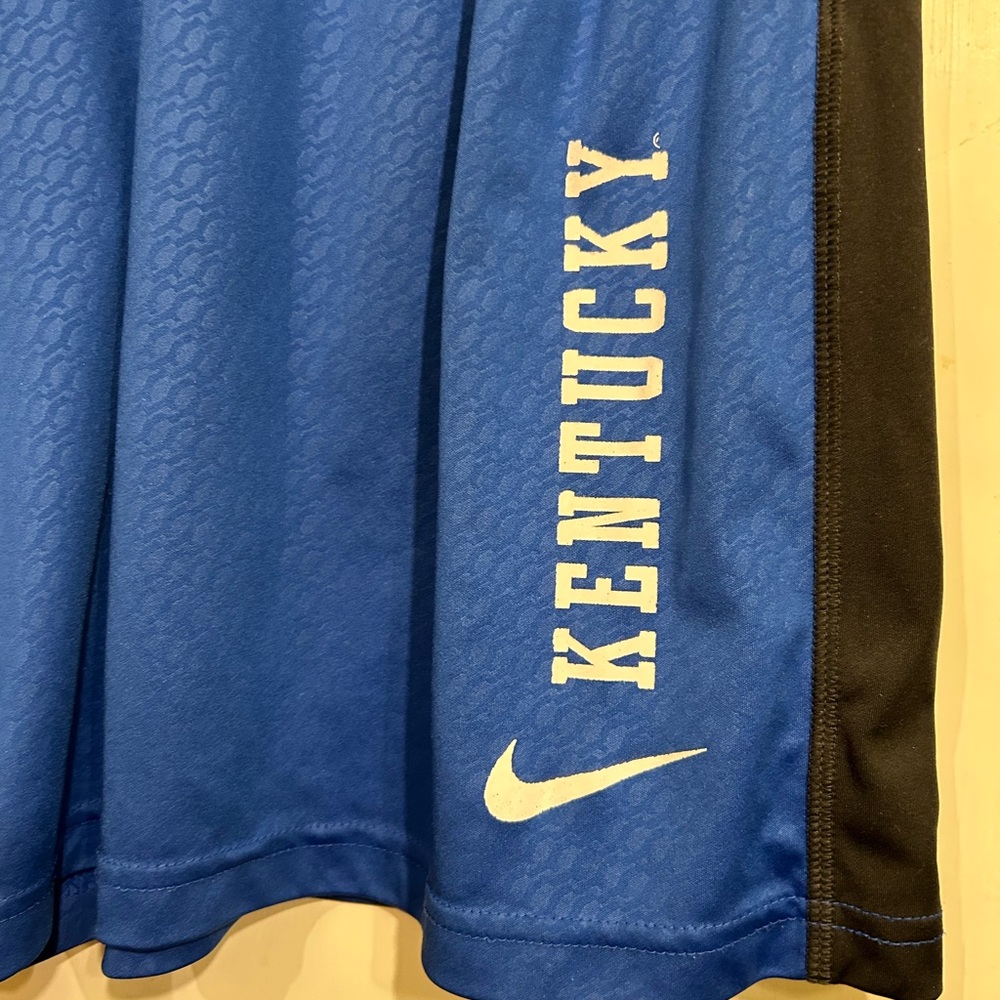 Nice Men’s Nike Dri Fit Blue “Ky” Shorts W/Black Accents & Side Pockets, Sz 2XL - Picture 2 of 6